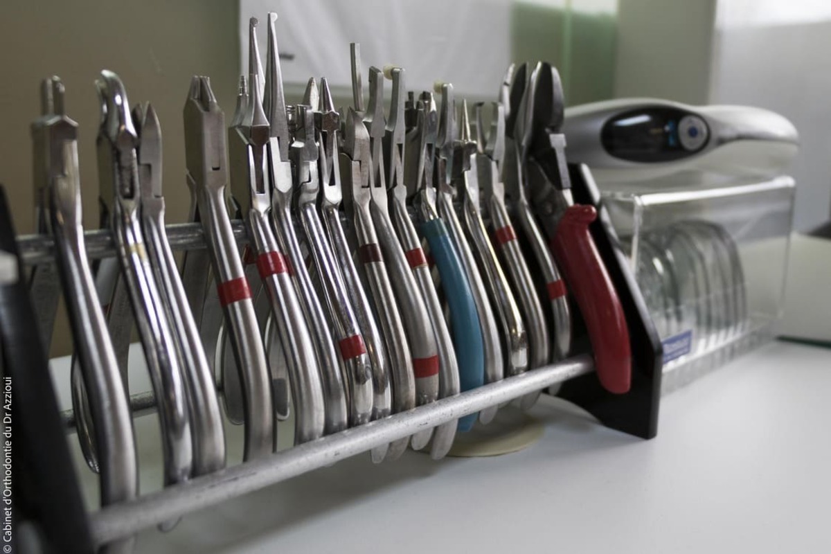 instruments orthodontique du cabinet du docteur azzioui a mennecy